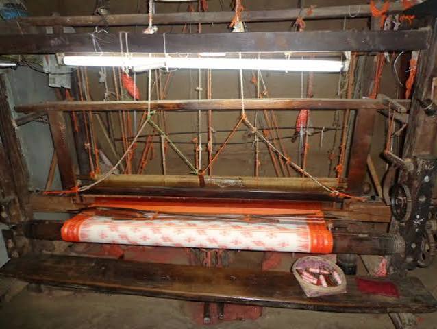 How Sambalpuri Sarees Are Made: The Traditional Handloom Process
